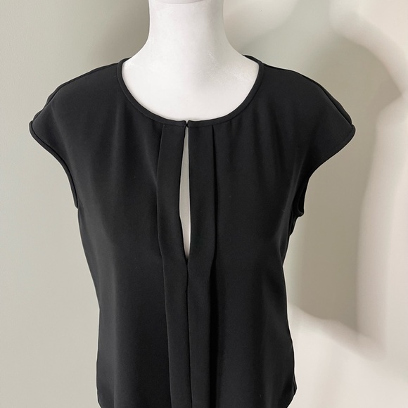 Black Tank - Picture 10 of 11